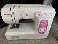 Продам швейную машинку Janome