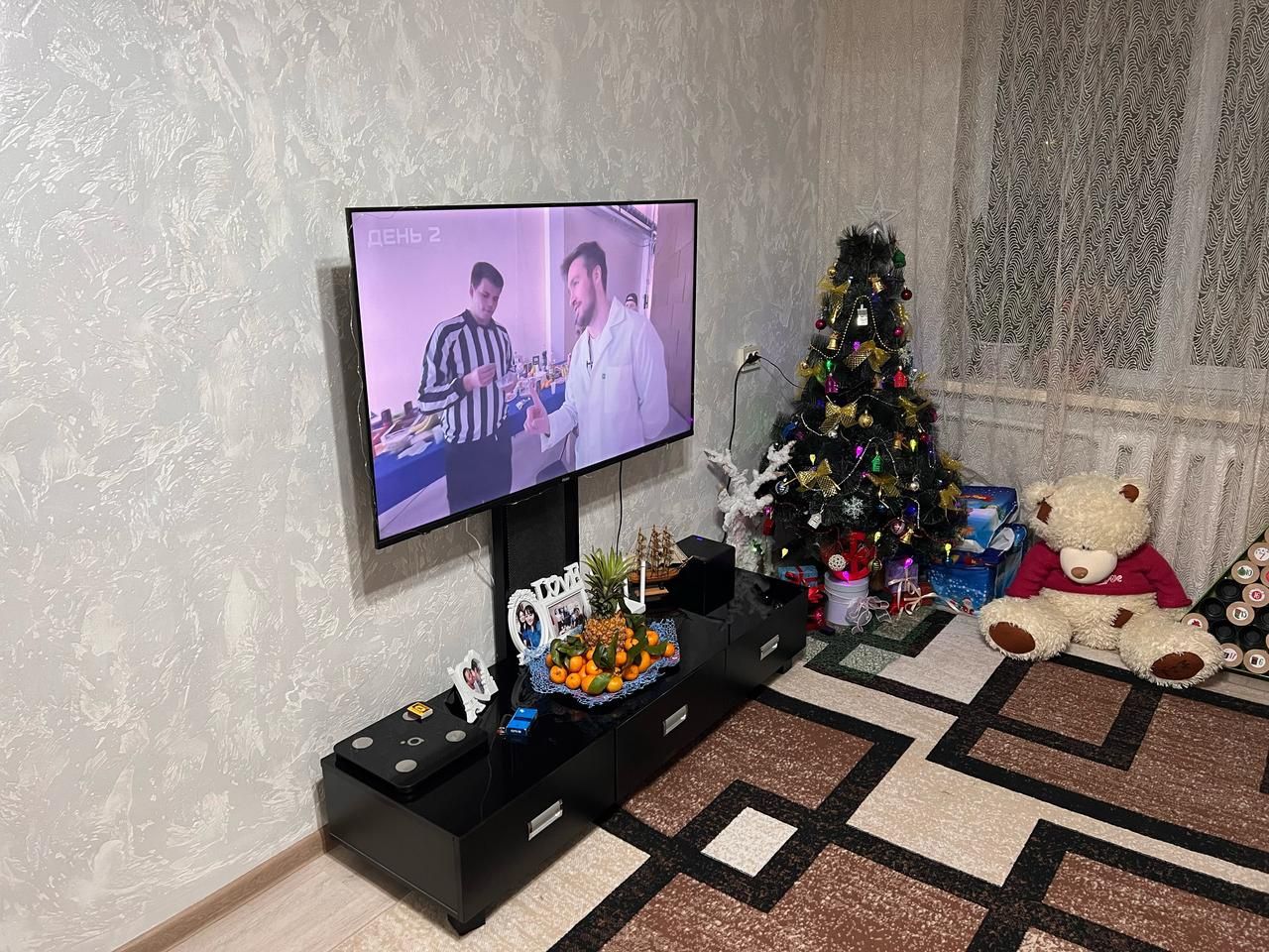 Продам тумбу для телевизора
