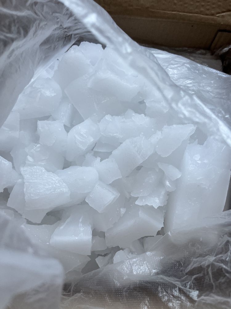 Продам воск для свечей парафин п-2