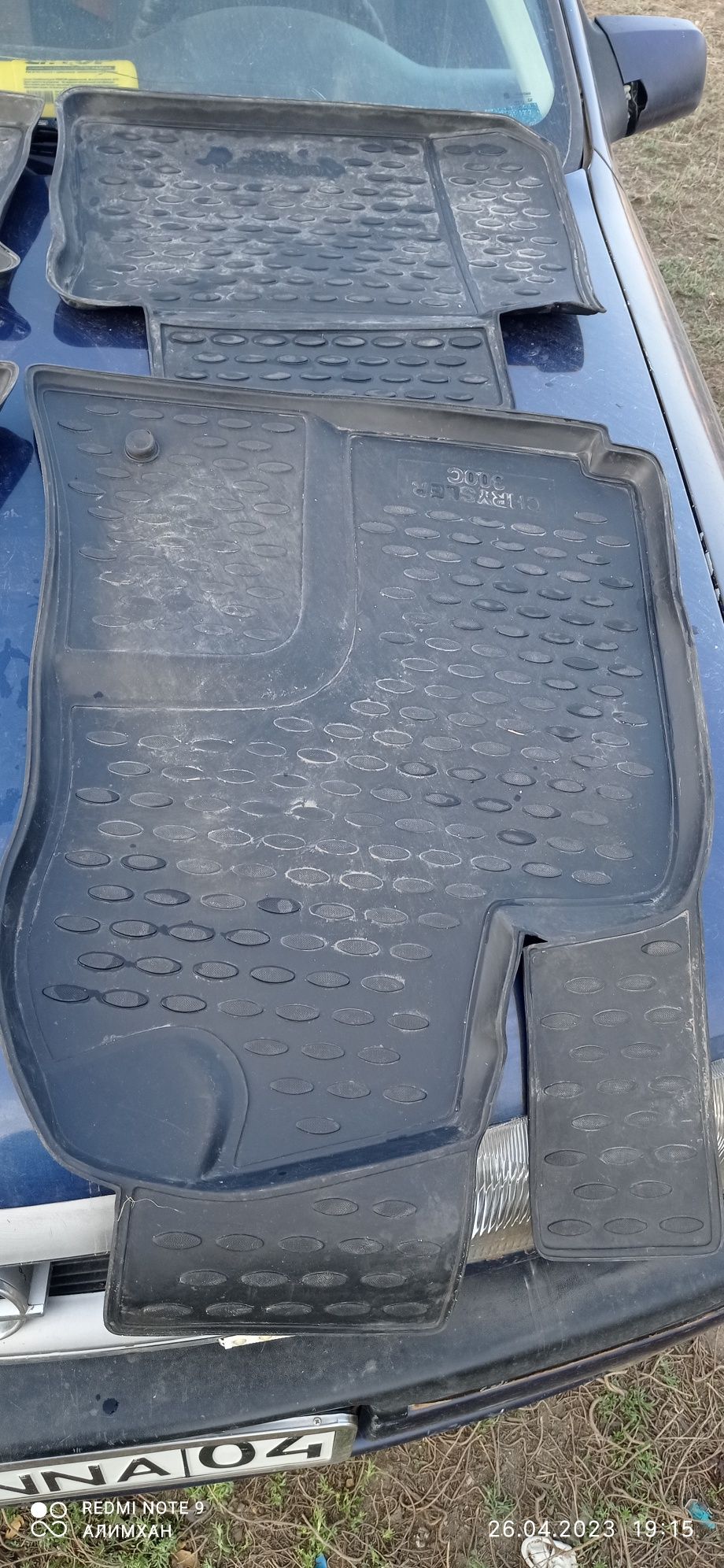 Полик  от Chrysler 300
