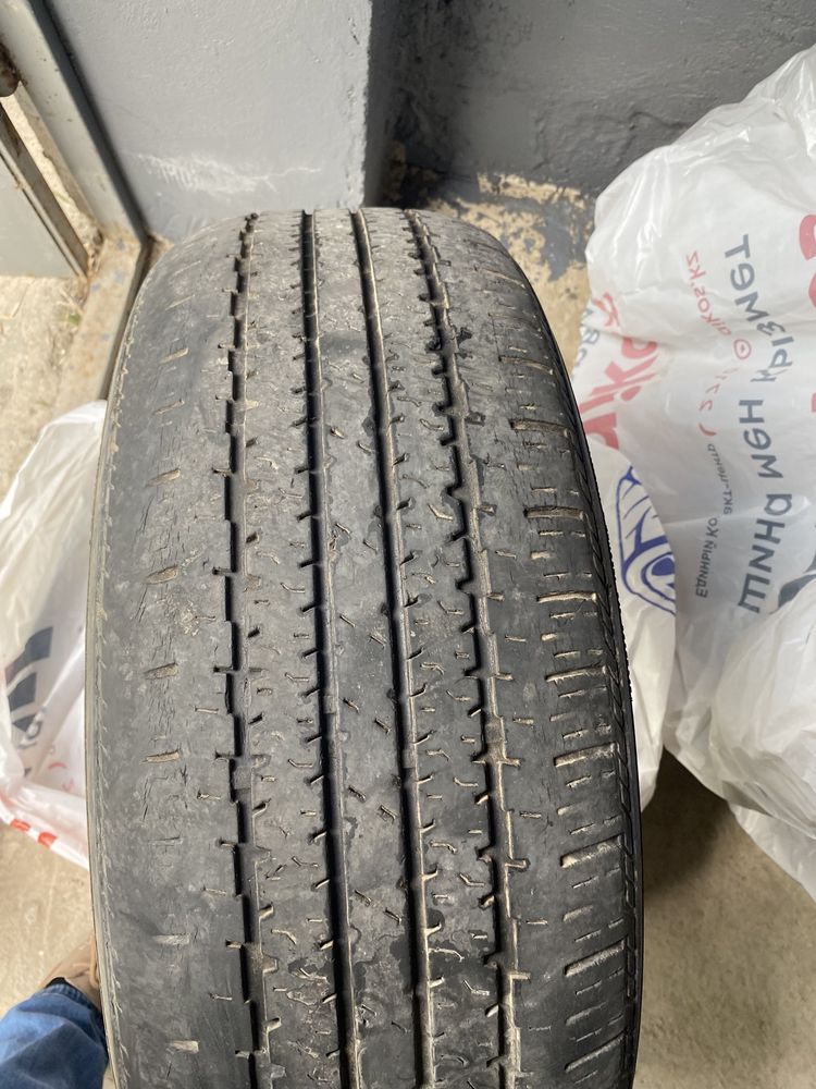 Продам комплект резины 245/70/R16