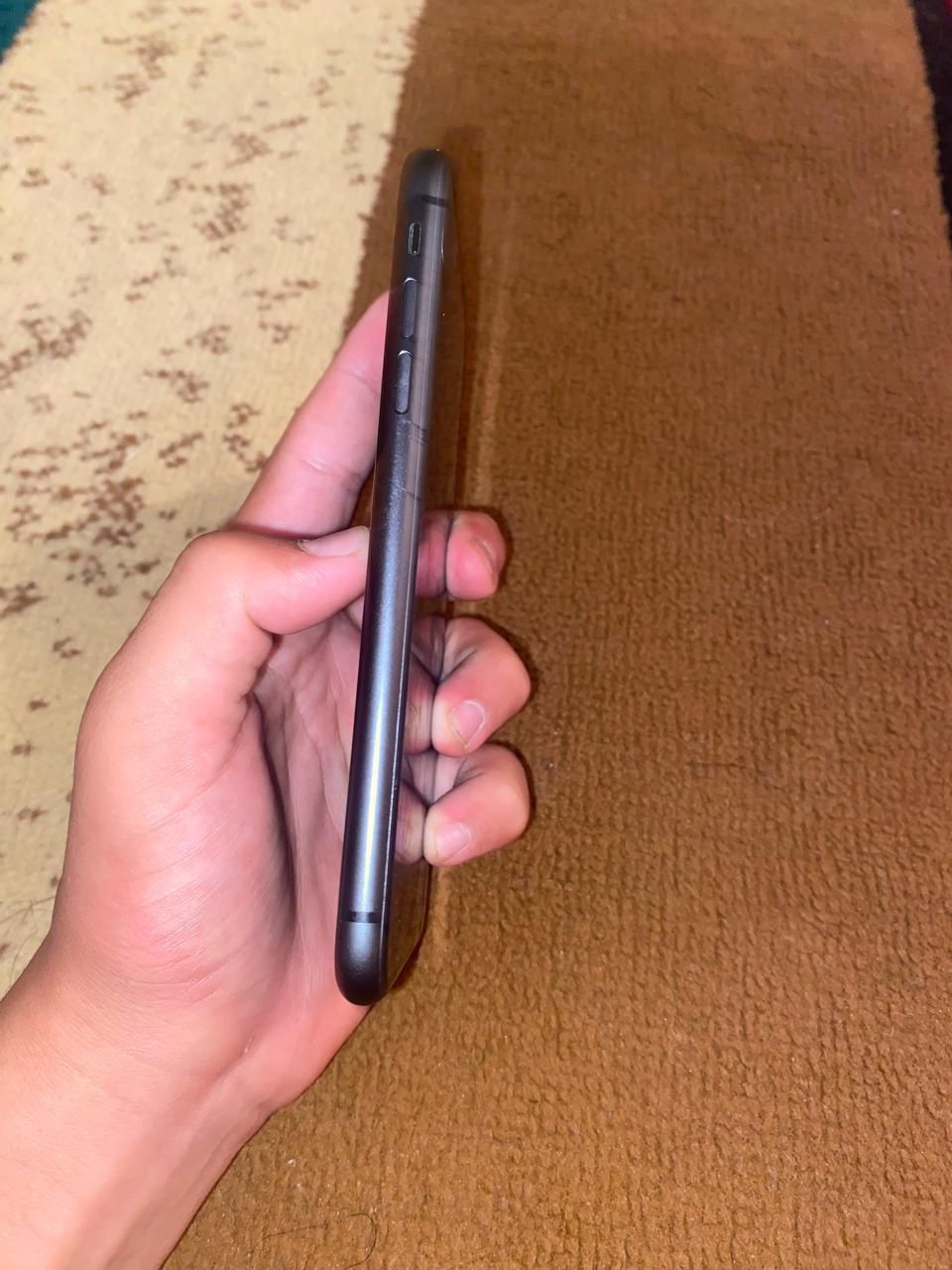 iPhone 11 продам