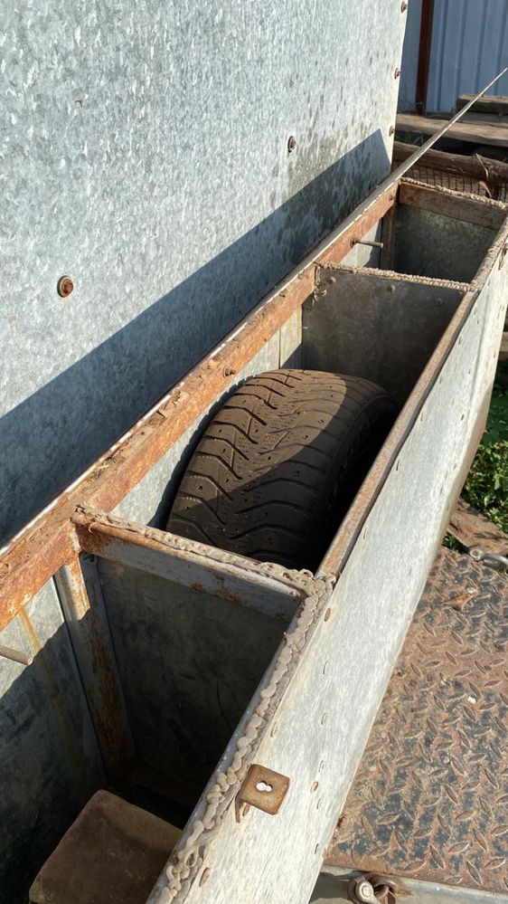 Продам прицеп. Коневоз. Скотовоз.