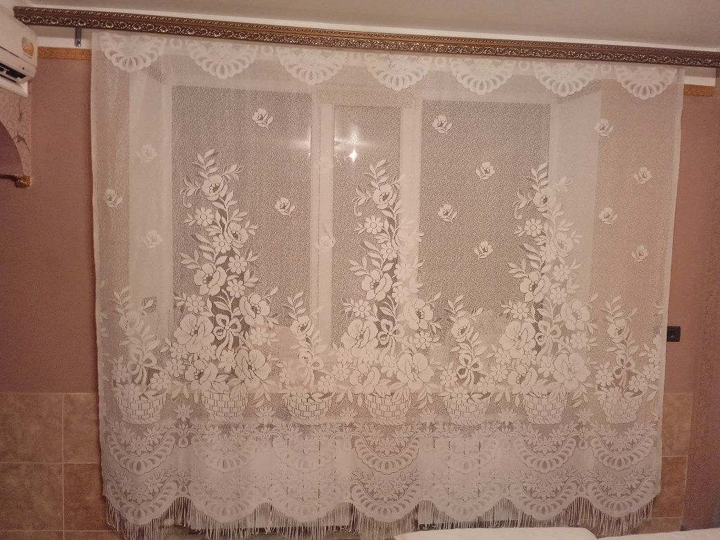 Тюль качественная белая крепкая , белая с цветами