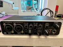 Звуковая карта behringer u-phoria umc22