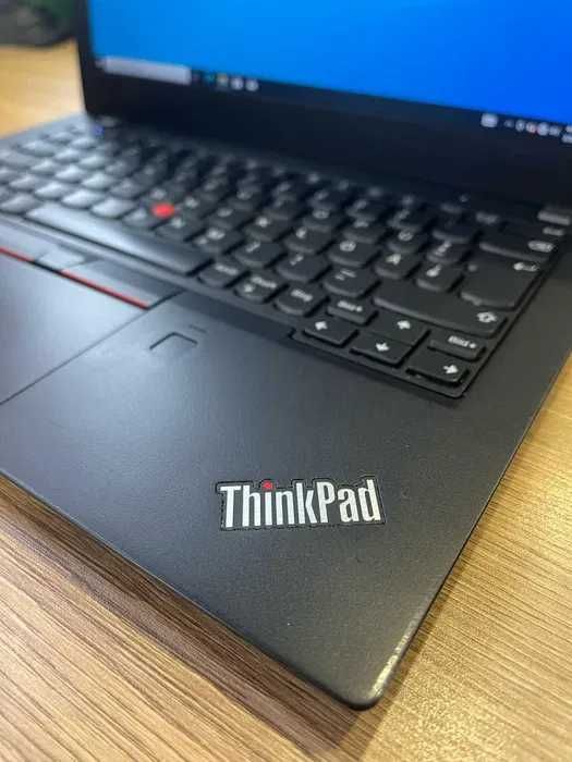 LENOVO ThinkPad X280. Core i5-8350U -1.7/3.6 Ghz, 8/256 GB