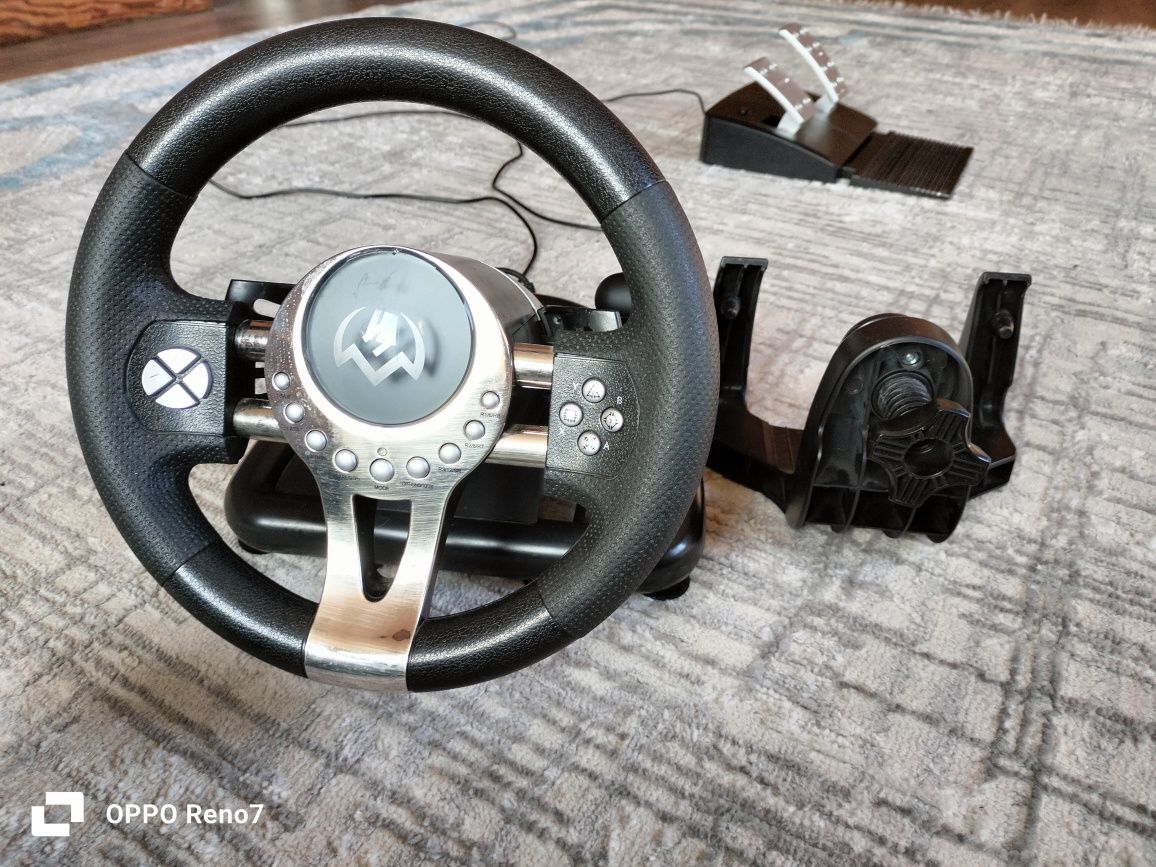 Игровой Руль отлично работает