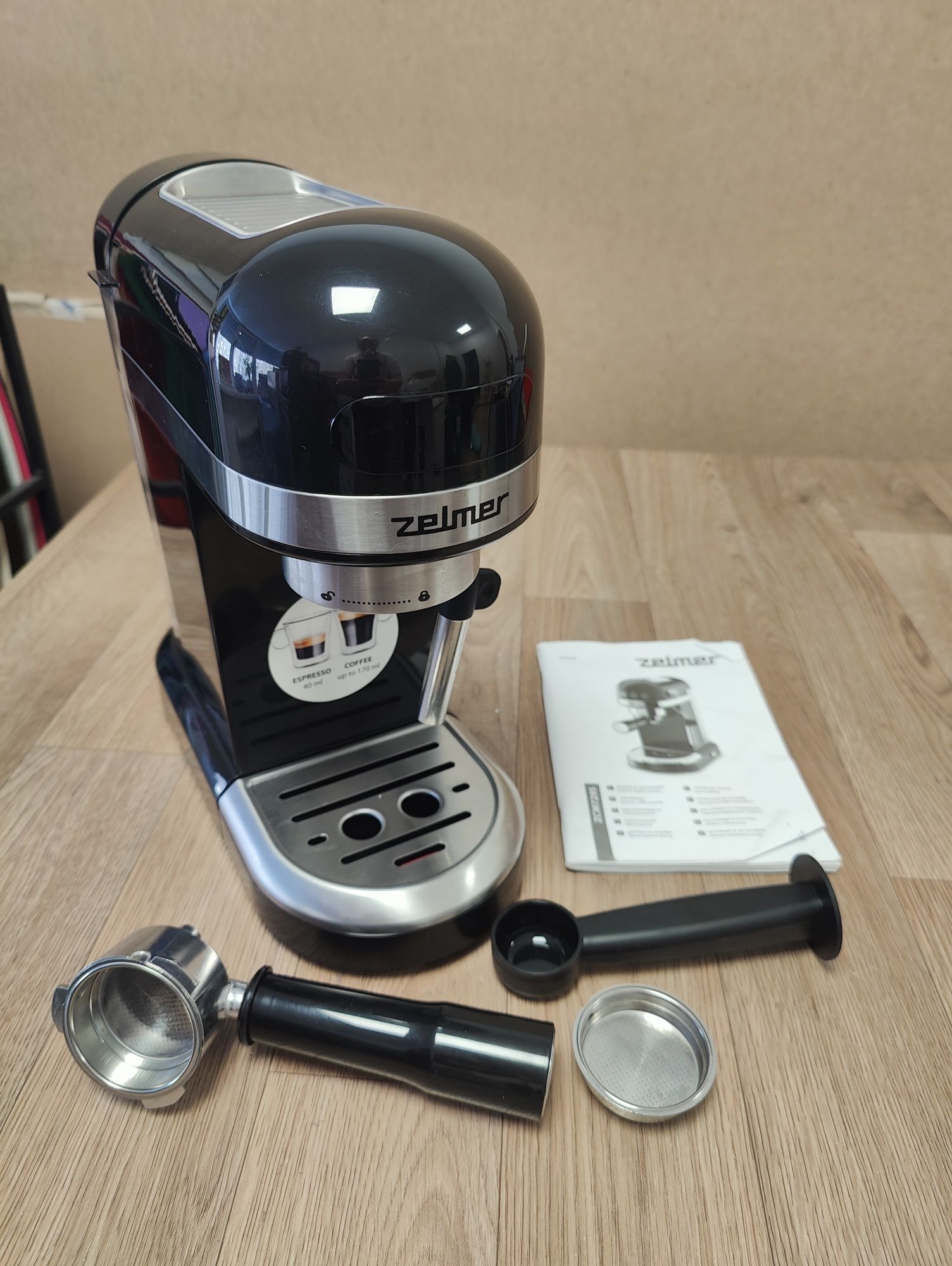Кофеварка Zemler ZCM7295 новая.