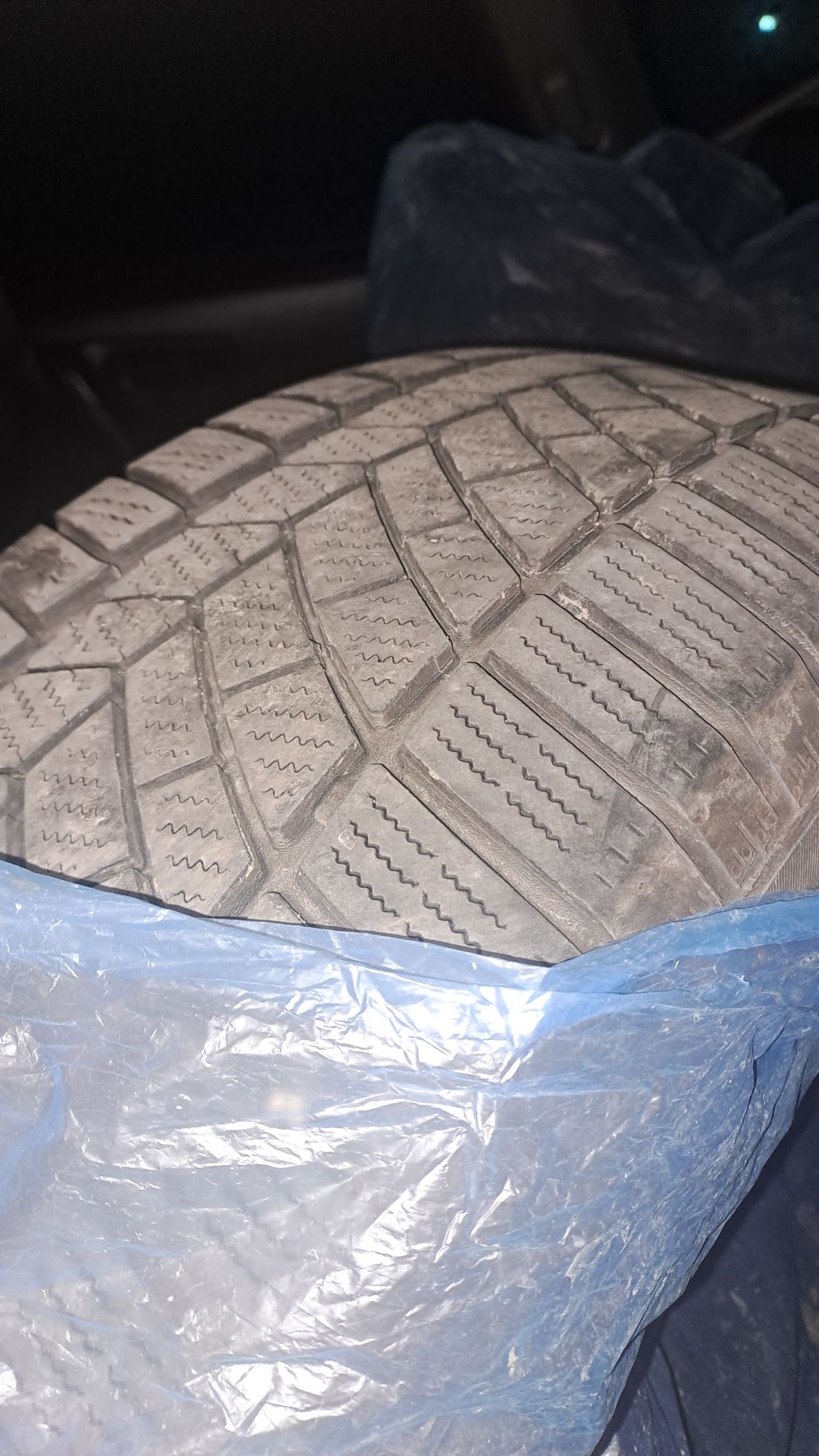 Шины 235/60 R18 хорошие состояние