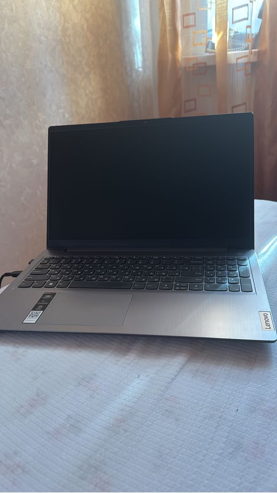 Lenovo ideapad 3 15iau7