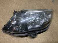 Продам фару Toyota Fortuner