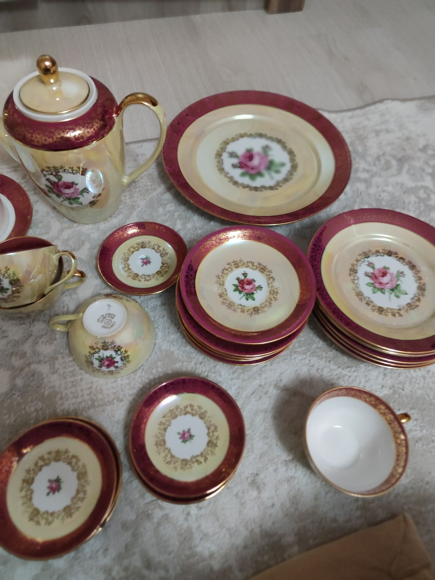 Продам антиквариат ГДР сервиз Роза