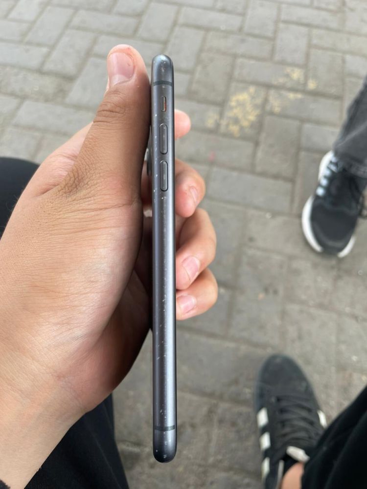 Продам ipone 11  в хорошом состояний