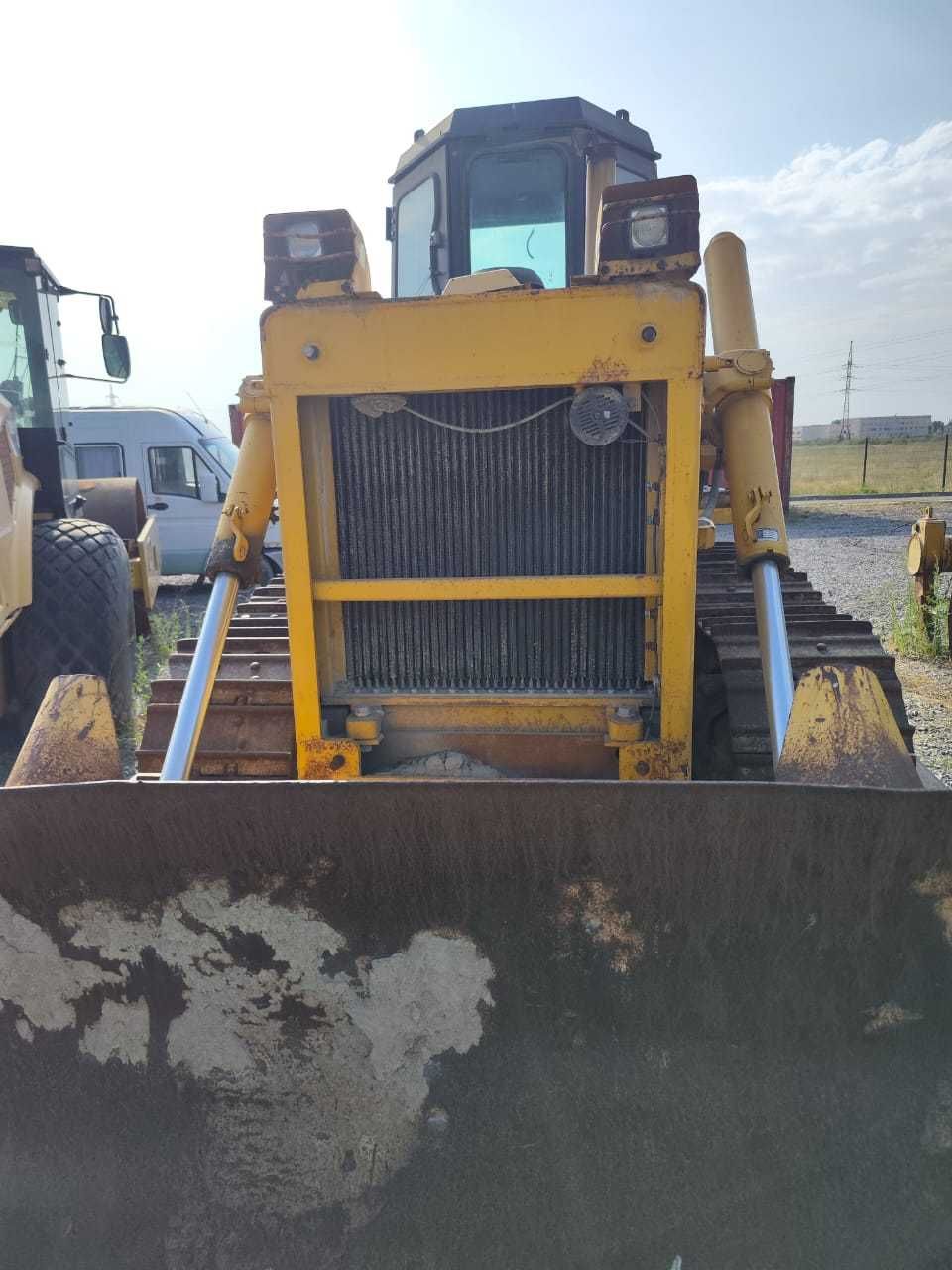 Продам Бульдозер гусеничный SHANTUI SD16