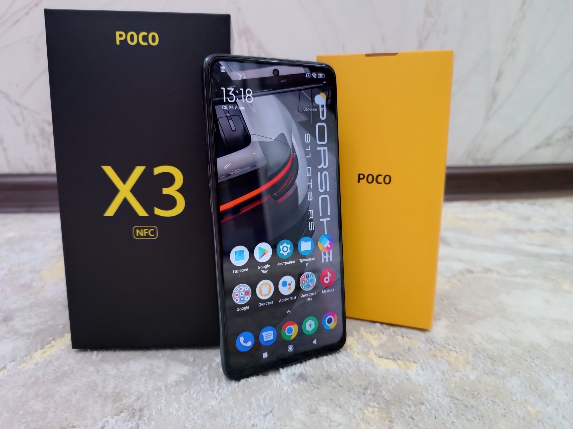 POCO X3 NFC в отличном состоянии.