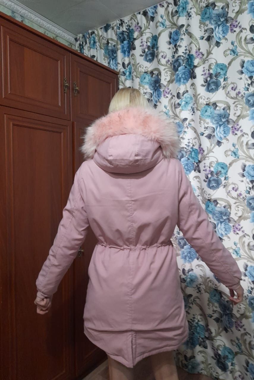 Продам женскую парку