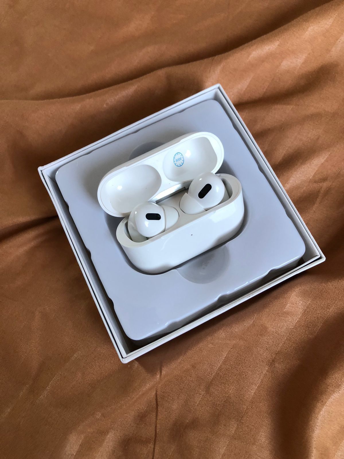 Airpods pro с бесплатной доставкой