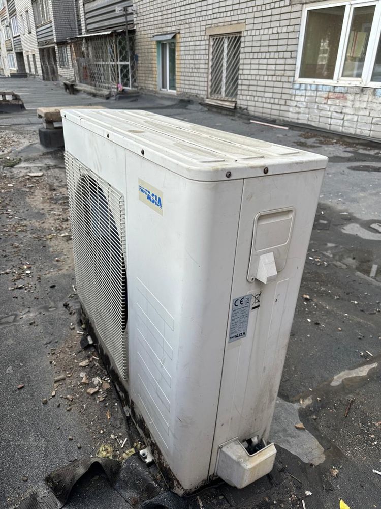 Продам большие потолочные кондиционеры