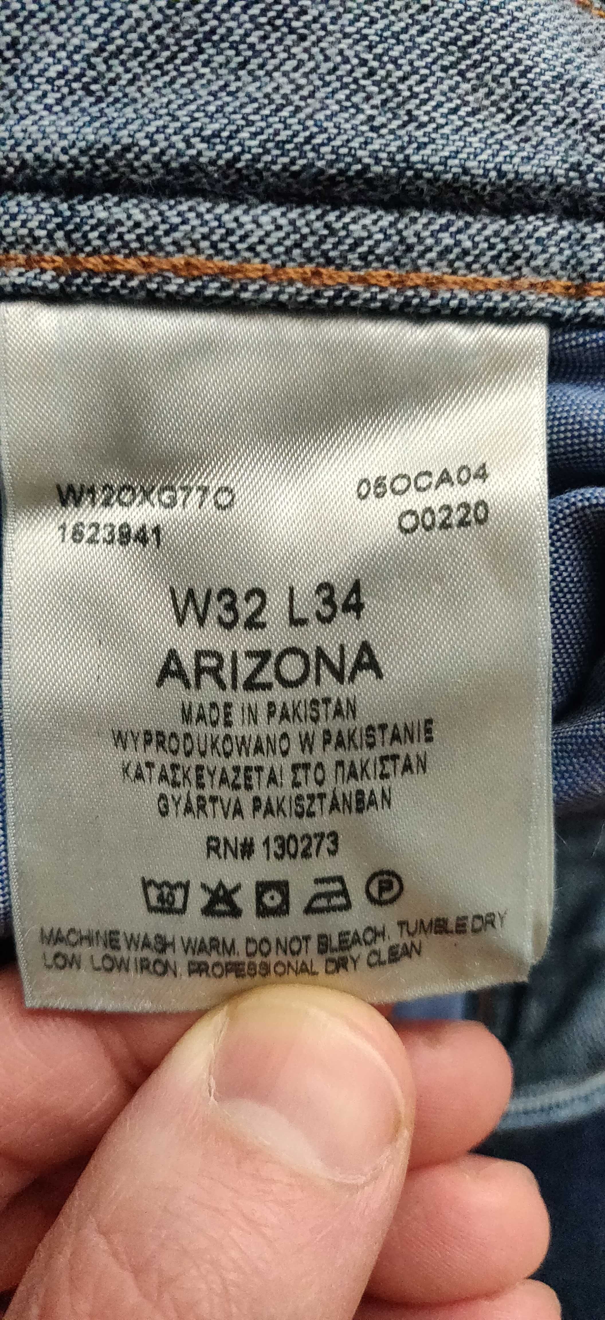 Джинсы Wrangler 32-33  размер Оригинал