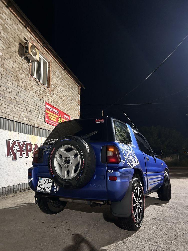 Продам RAV4 1995 год коротыш