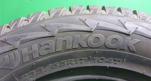 Hankook i*Pike RW11 с шипами зимние 235 . 65 . 17 104T