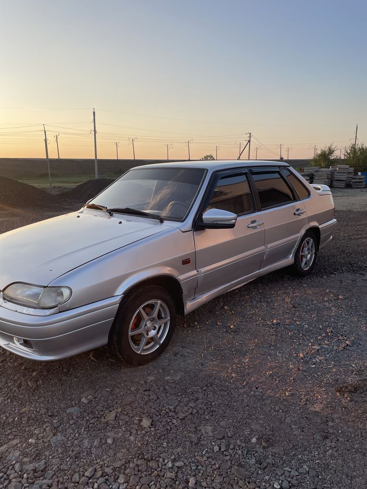Автомобиль Ваз 2115