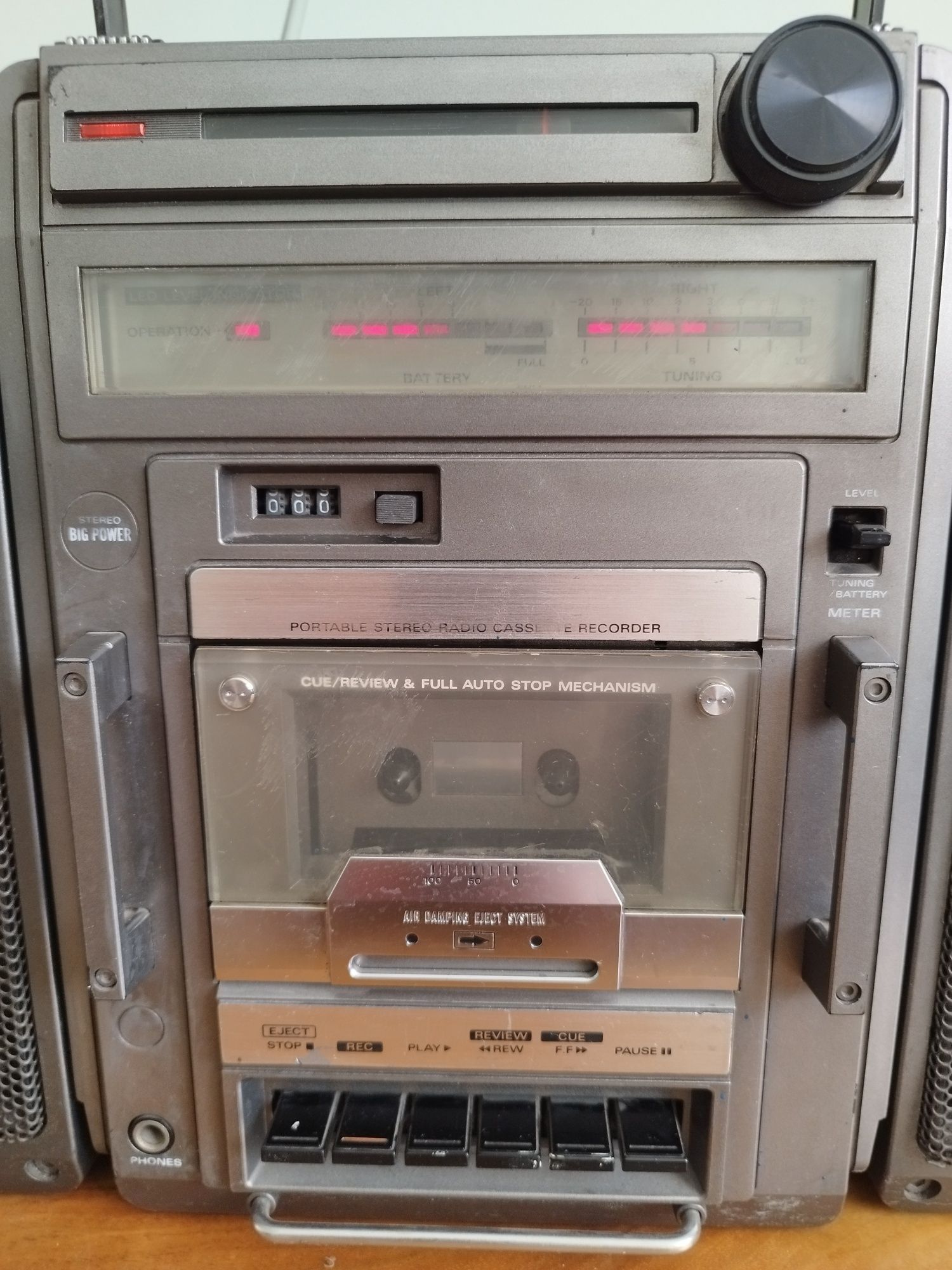 Винтажная японская магнитола Hitachi TRK 9140E