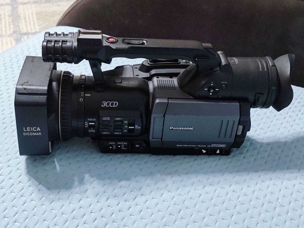 Panasonic AG-DVX100BE
