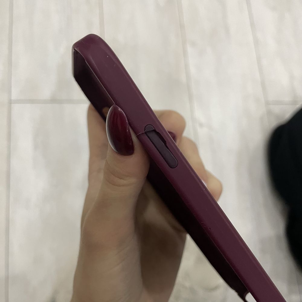 Оригинальный силиконовый чехол для iPhone 12/12 Pro