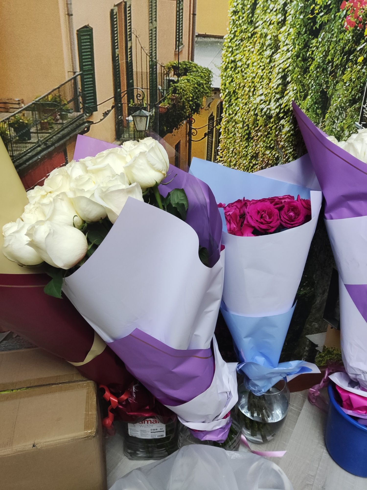 Продам 4 букета цветов