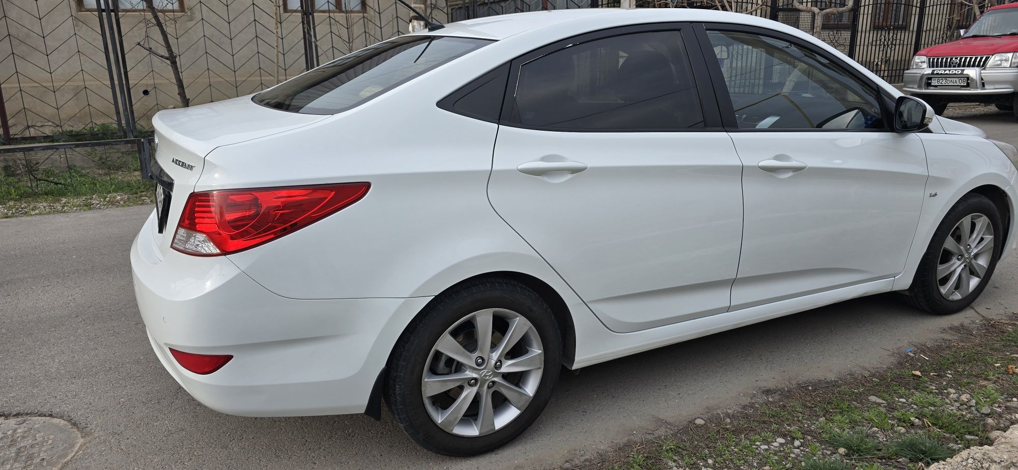 Продам Hyundai Accent 2014