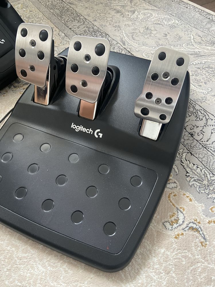 Руль Logitech g29 Drive force