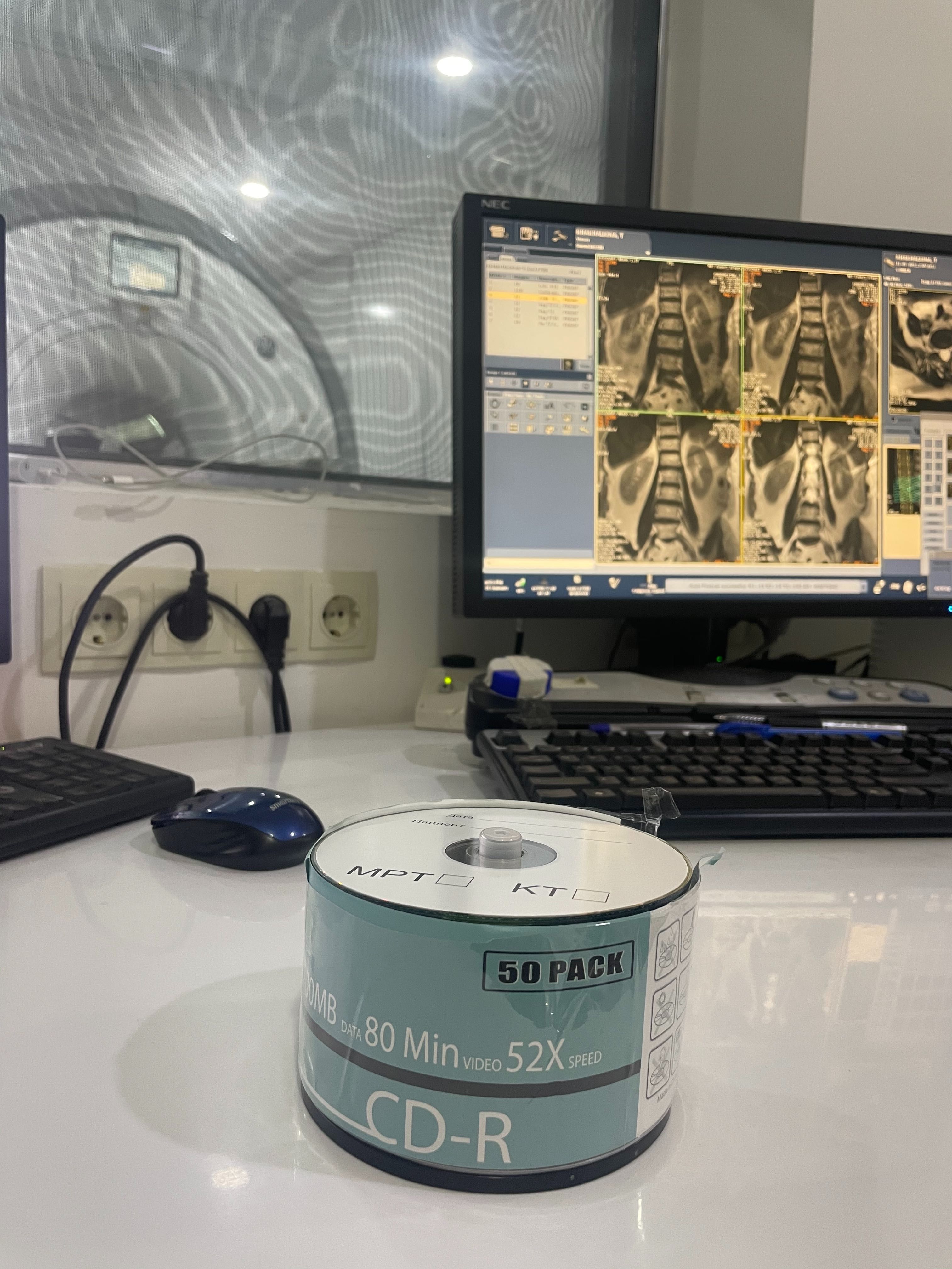 CD - R диски , для МРТ , КТ , 3 D стоматологии .