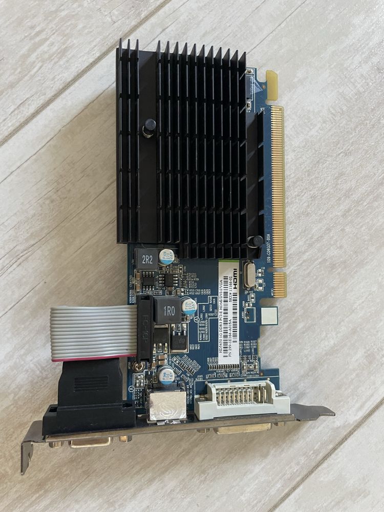 Продам видеокарту AMD HD 5450