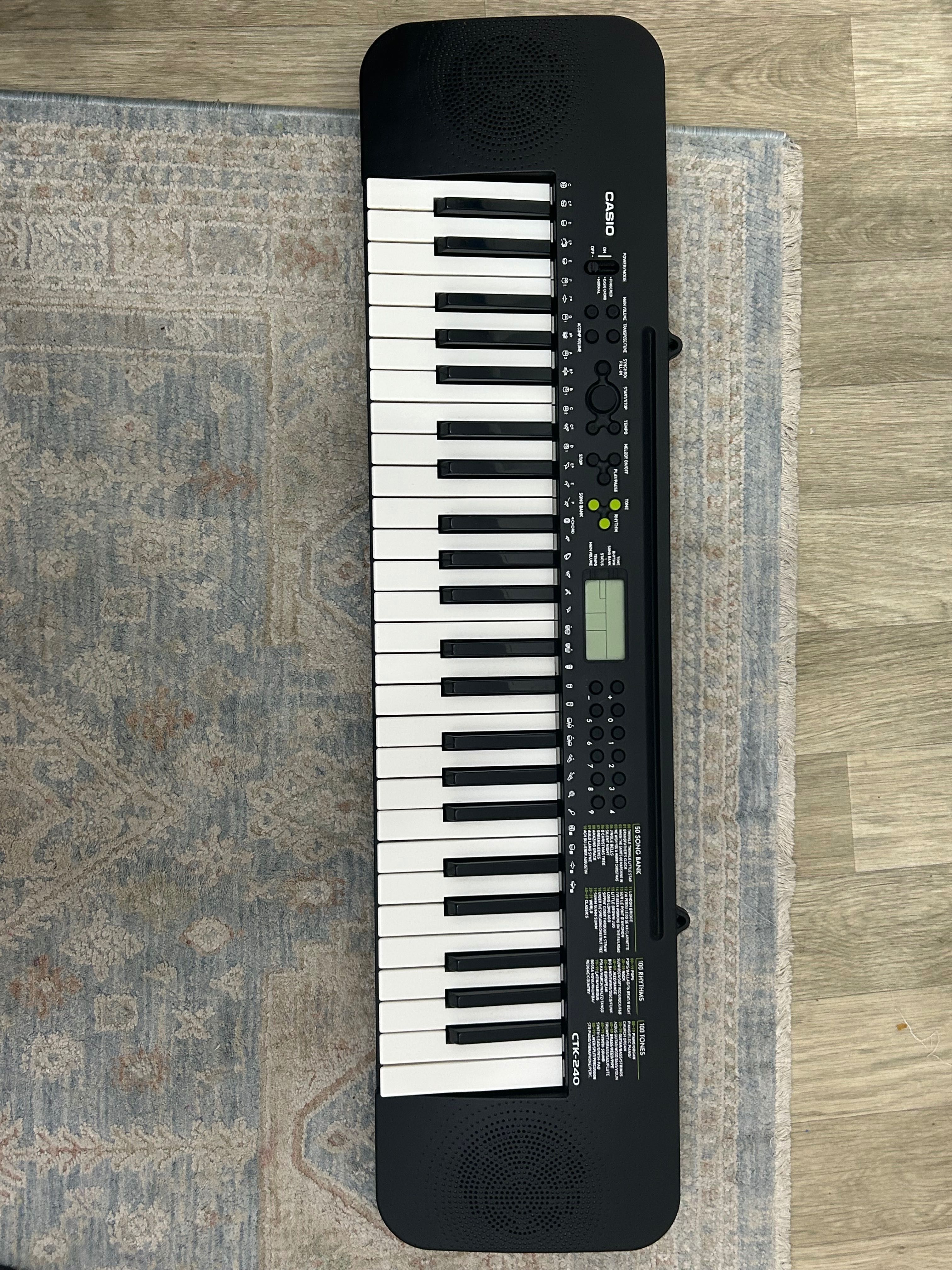 продаю синтезатор, casio ctk-240