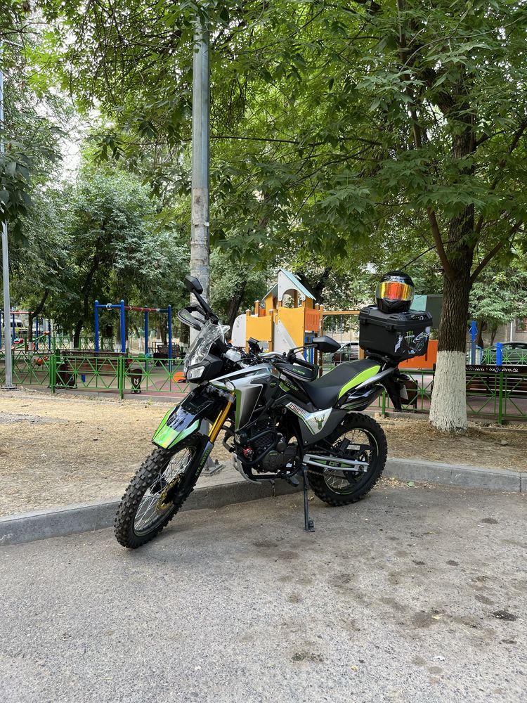 Продам мотоцикл CTC MAX300