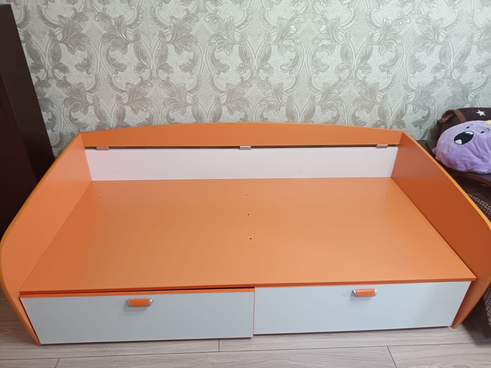 Продам детскую мебель для девочки