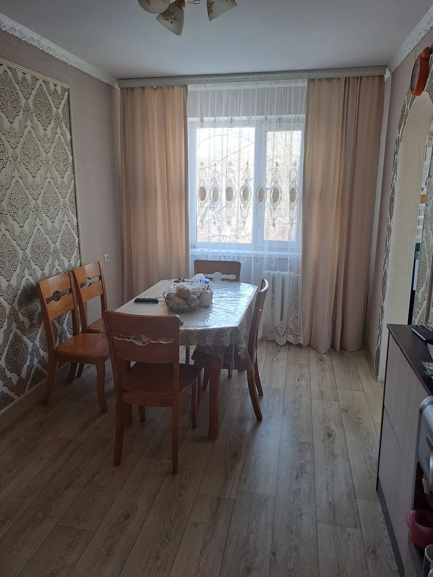 Продам квартиру 4-х