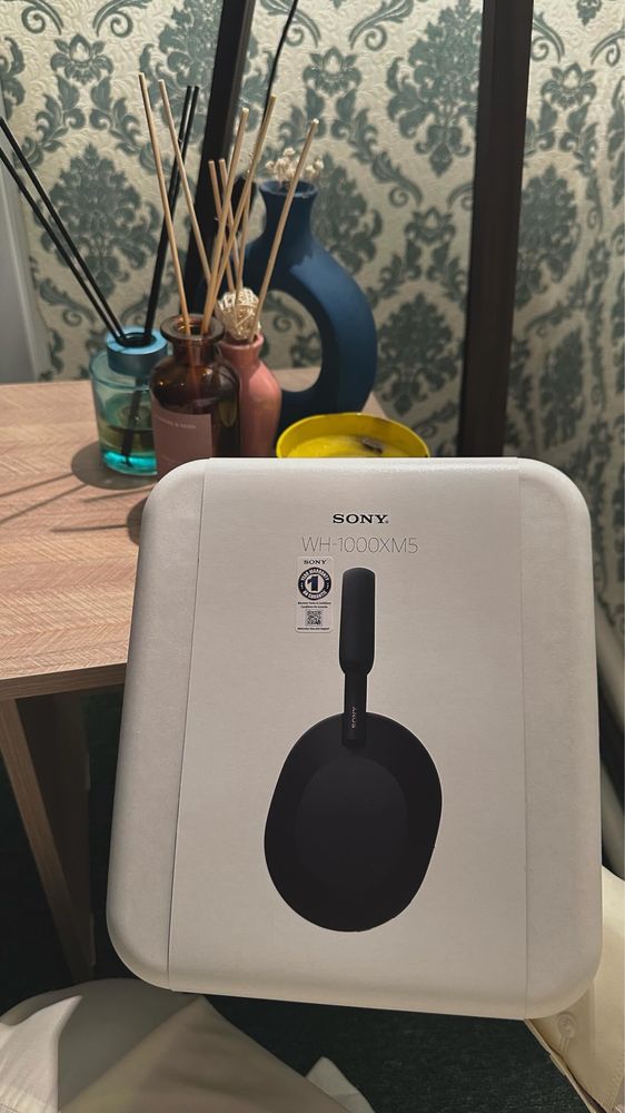 Sony  WH -1000xm5