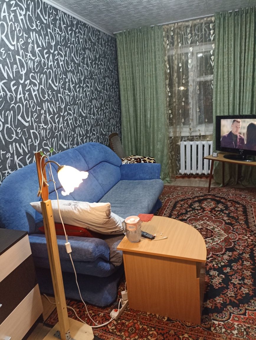 Меняю трёхкомнатную на двух кроме крайних этажей с доплатой или продам