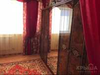 Шифоньер с комодом и зеркалом, Италия