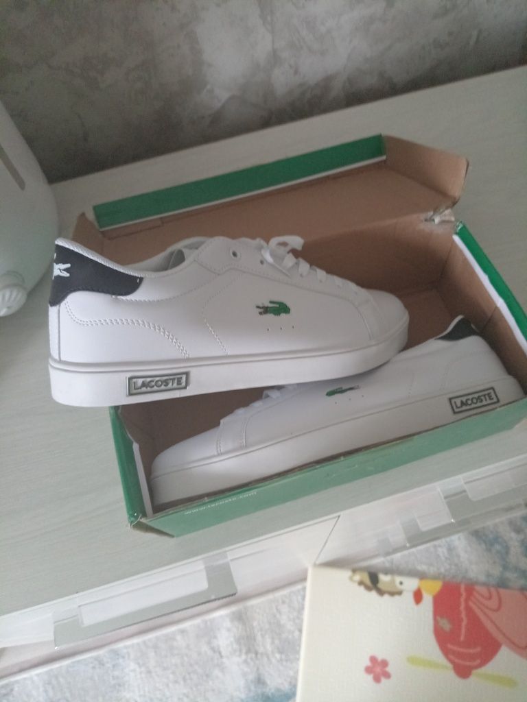Продам новый мужские красовки фирмы Lacosta