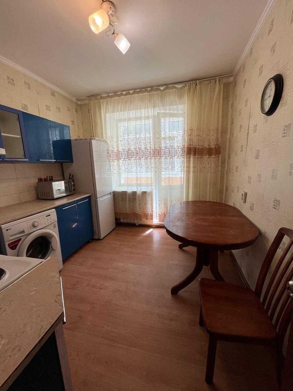 Продаётся 2-х комнатная кв. по адресу:  
ул. Молдагуловой 17/6 (ТОРГ)