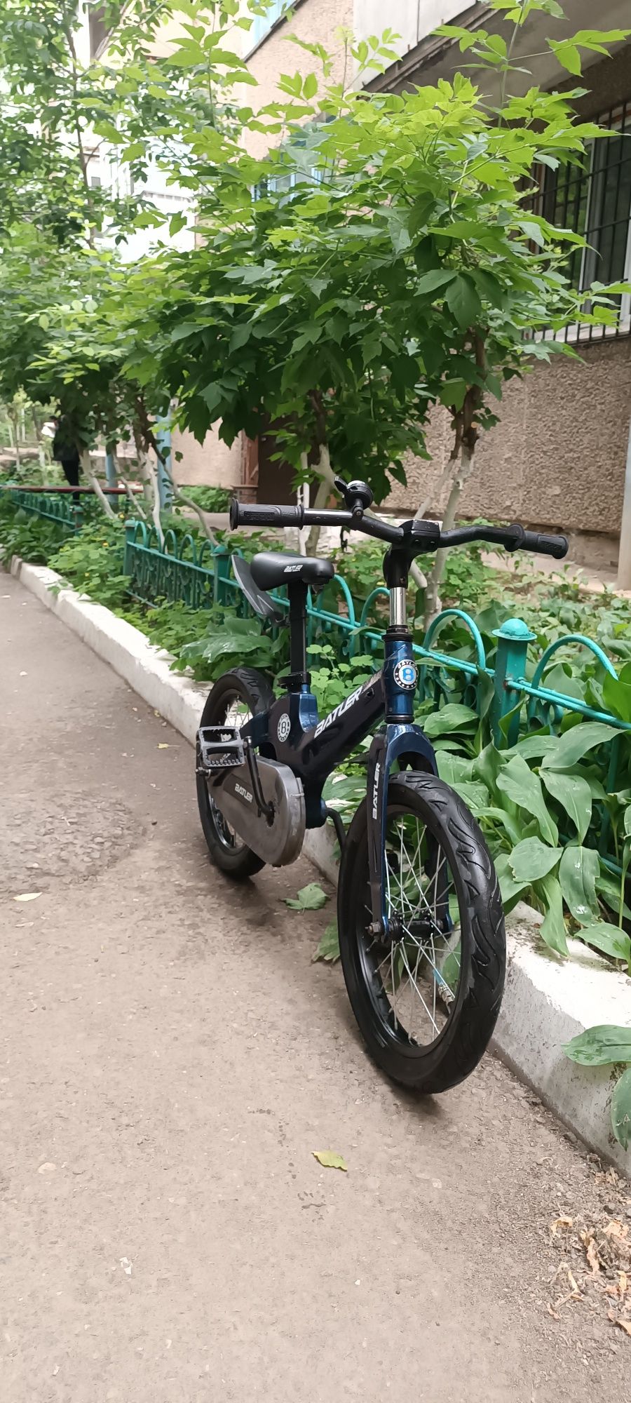 Продам легкий детский велосипед фирмы Batler