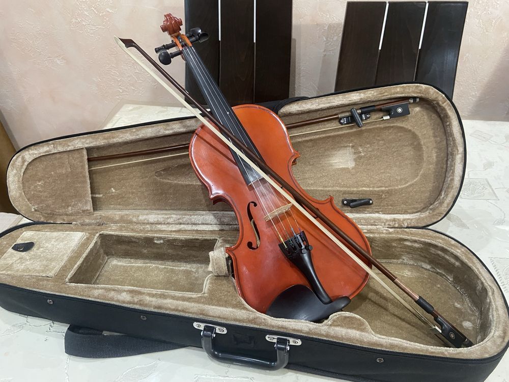 Продам скрипку 1/2