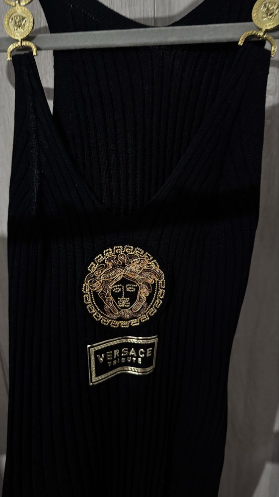 Платье на лямочках versace