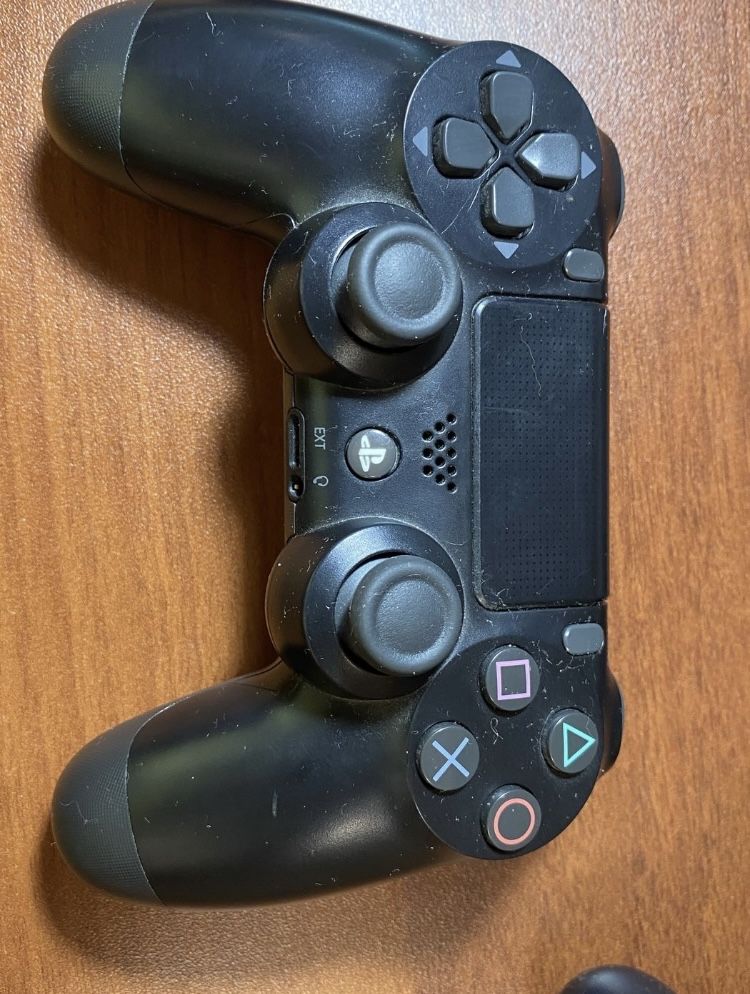 Playstation 4 slim