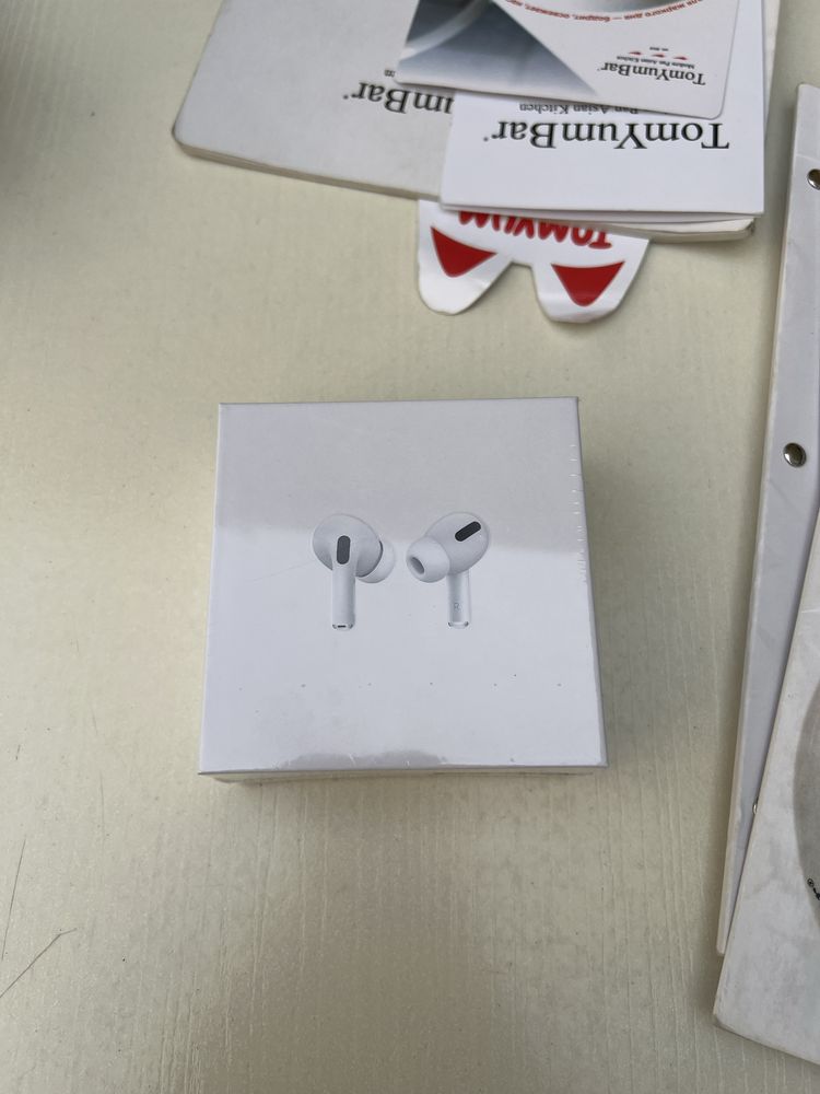 Продам Airpods pro оригинал
