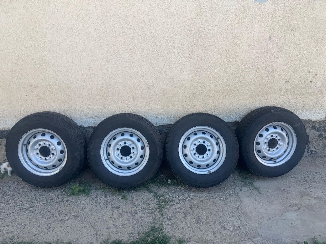 205/70/15 родной нива