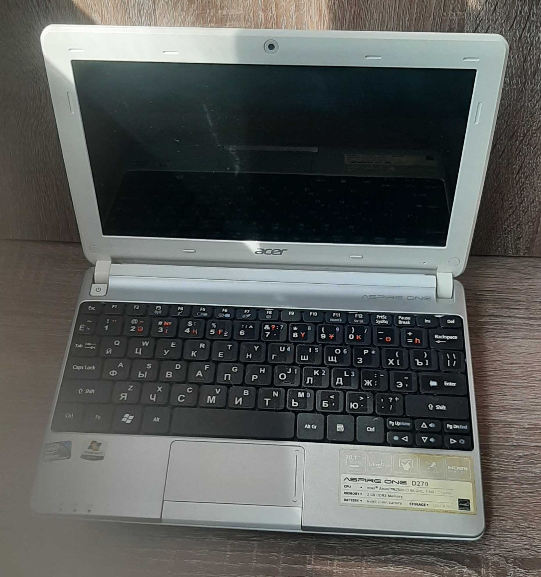 нетбук Acer One D270 + новая беспроводная мышка